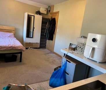 1 bedroom property to rent - Photo 2