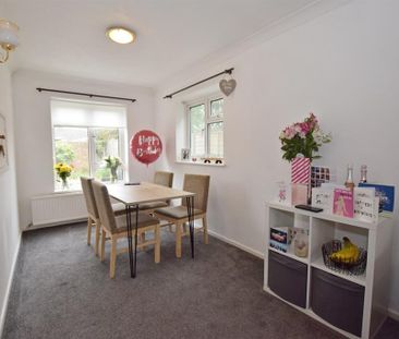 3 bedroom end of terrace house to rent - Photo 3