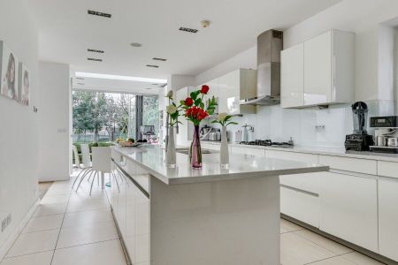 6 Bedroom House To Let - Photo 5