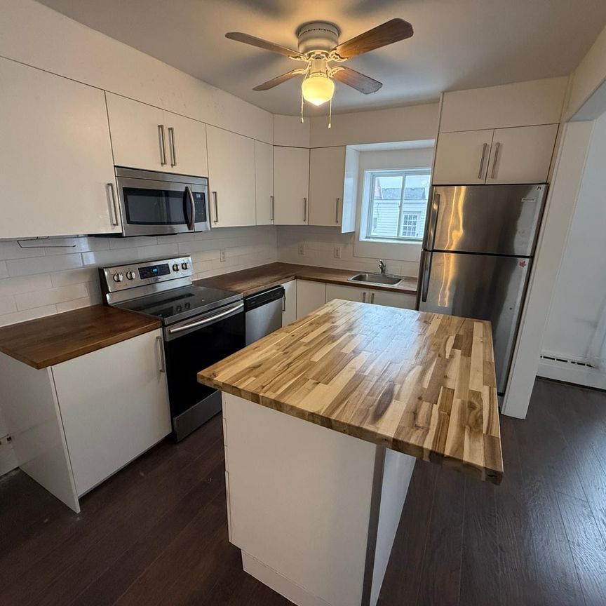 For Lease - 331 Oakwood Avenue Unit# 2, Toronto, Ontario - Photo 1