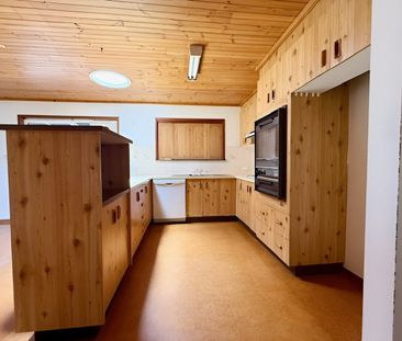 Hillvue - Large family home - Photo 5