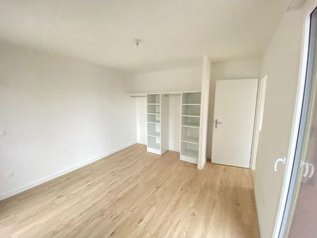 Location Appartement 2 pièces 55m² - Photo 2