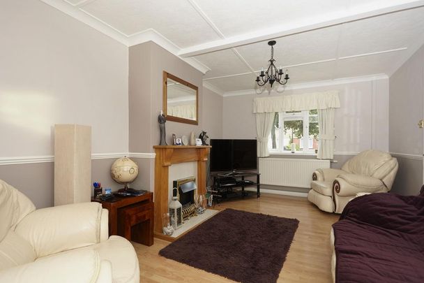 3 bedroom semi-detached house to rent - Photo 1