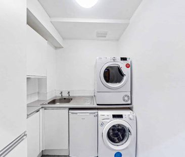 6 Bedroom Apartment - Photo 3