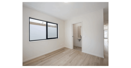 2 Bedrooms 1 Bathroom Box Hill central area Apartment - Photo 2