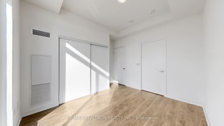 For Lease - 6 David Eyer Road Unit# PH915, Richmond Hill, Ontario - Photo 4