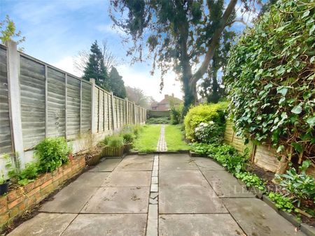 2 bedroom property to rent Kings Road, Kings Heath, Birmingham, West Midlands, B14 - Photo 4