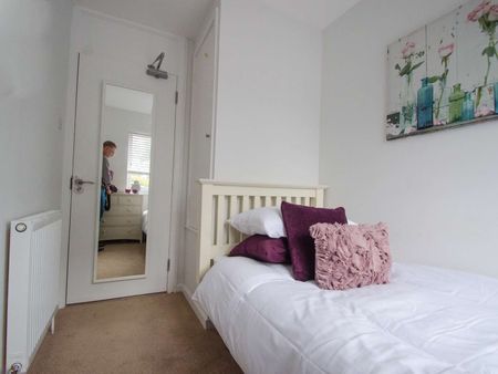 Tebbit Close Room 6 - Photo 5