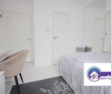 1 bedroom in a flat share to rent - Photo 1