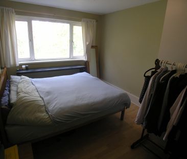 Elm Court, Lakeside - Photo 3