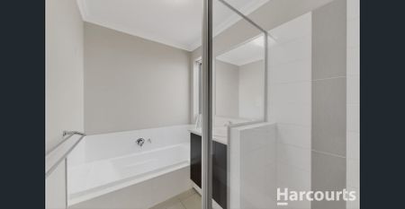 Modern, Low-Maintenance Living in a Prime Location - Photo 5