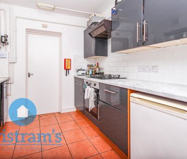 5 bed End Terraced House for Rent - Photo 4