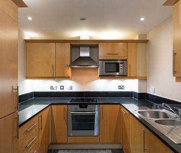 1 Bed Flat, Gainsborough House, E14 - Photo 6