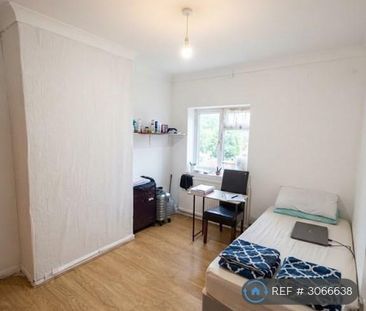 1 bedroom in a house share to rent - Photo 1