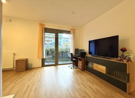 Luftiges Raumgefühl dank 3 Meter hohen Decken - Hofseitig mit Terrasse - Foto 5