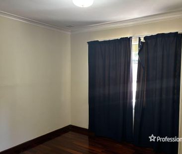 4 Pedler Place, Balga WA 6061 - Photo 3