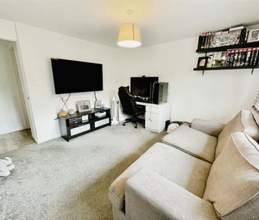 2 bedroom maisonette to rent - Photo 3