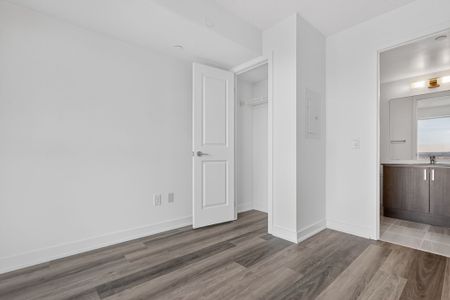 For Lease - 1010 Sandy Beach Road Unit# 2401, Pickering, Ontario - Photo 3