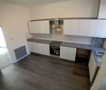 2 Bed Terraced House, Clyde Street, OL1 - Photo 1