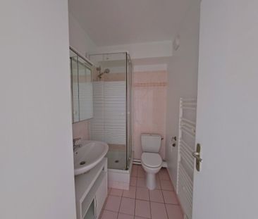 Location Appartement 1 pièce 23m² BOULOGNE BILLANCOURT 92100 - Photo 2
