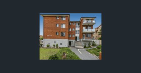 Newly renovated 2 bedroom unit in the heart of merrylands - Photo 5