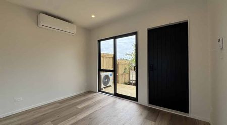 Easy Living in Māngere Bridge – The Gateway to Comfort and Convenience - Photo 2