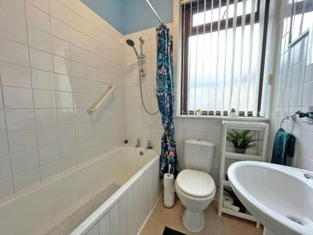 Whitehead Street, Milnrow - Photo 5