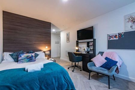 Studio, Broadgate House, Beeston, NG9 - Photo 3