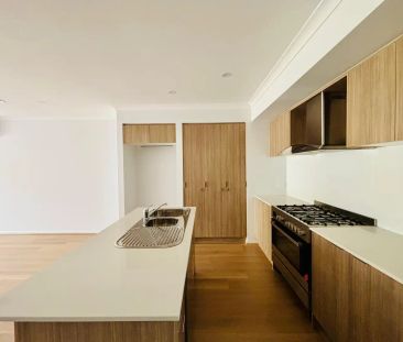 “Brand new 3 Bedroom - All en-suites!!” - Photo 6