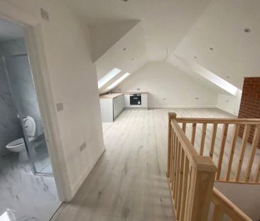 Studio to rent - Photo 2