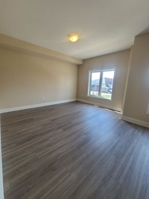 For Lease - 3287 Homestead Drive, Hamilton, Ontario - Photo 1