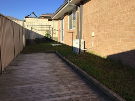 Spacious & Stylish Living in the Heart of Kellyville - Photo 3