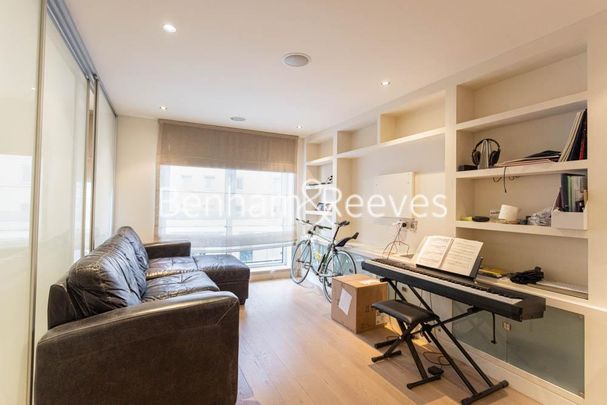 Studio to rent - Photo 1