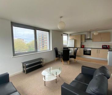 2 bedroom apartment to rent - Photo 3