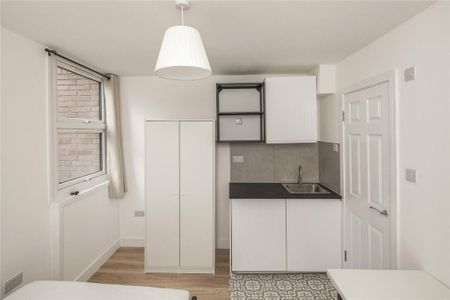Studio to rent - Photo 2