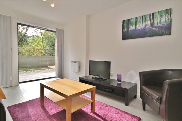 Guildford Road, Woking, Surrey, GU22 7LR - Photo 1