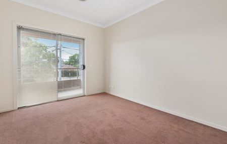 1 Oriel Road, Ivanhoe VIC 3079 - Photo 4