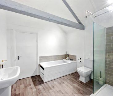 3 bedroom semi-detached house to rent - Photo 5