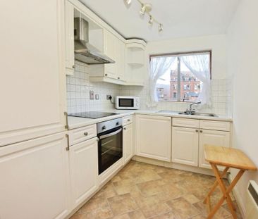 2 bedroom flat to rent - Photo 6
