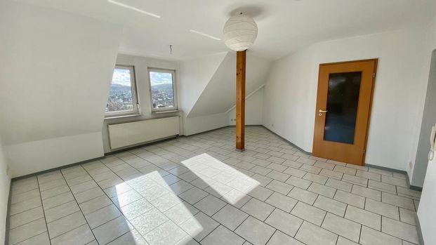 Dachgeschosswohnung in beliebter Lage mit Balkon zu vermieten! - Foto 1