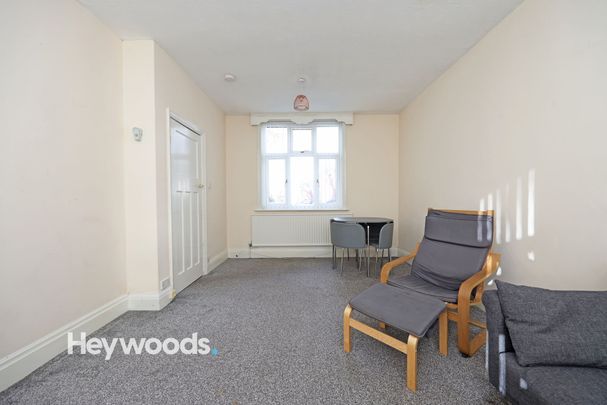 3 bed terraced house to rent in Wesley Place, Newcastle, ST5 - Photo 1