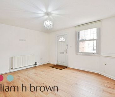 High Street - Photo 2