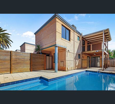 4/104 Deanmore Road, Scarborough, WA 6019 - Photo 5