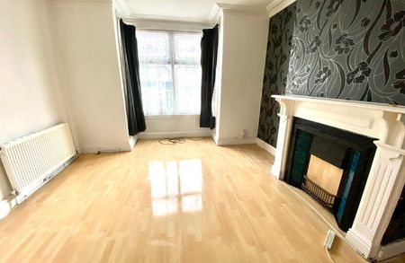 Ivanhoe Street, Dudley, DY2 0YA - Photo 2