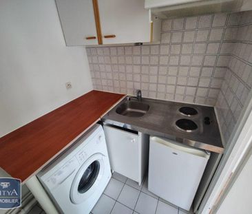 Location Appartement 1 pièce 24m² VOISINS LE BRETONNEUX 78960 - Photo 2