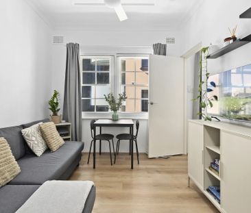 10/126 Victoria Street, Potts Point - Photo 2