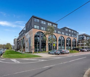 STUNNING FURNISHED APARTMENT - Photo 5