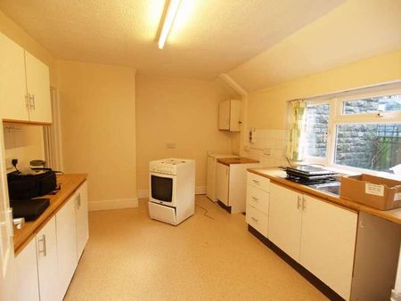 The Crescent House, Station Crescent, Llandrindod Wells, Powys, LD1 - Photo 5