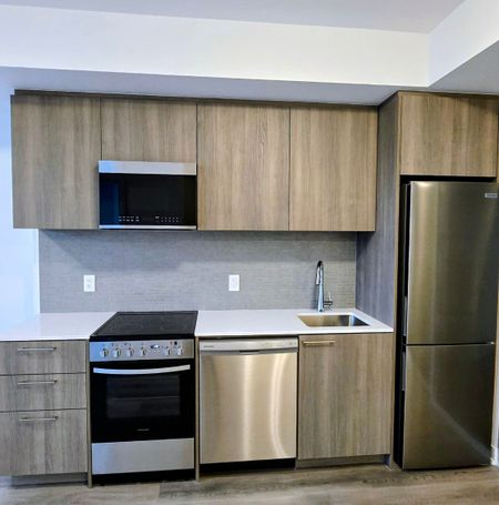 For Lease - 7439 Kingston Road Unit# 407, Toronto, Ontario - Photo 3