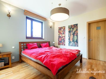 Pronájem bytu 4+kk 131 m2 - Photo 2